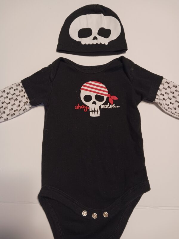 FADED GLORY 0-3 MONTH LONG SLEEVE ONSIE AND HAT - Image 3