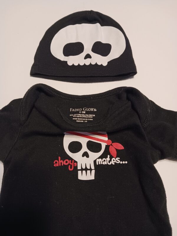 FADED GLORY 0-3 MONTH LONG SLEEVE ONSIE AND HAT - Image 2