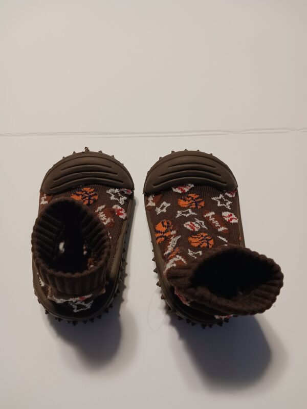 SKIDDERS SZ 6 TODDLER SLIPPERS - Image 3